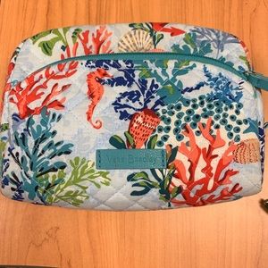 Vera Bradley makeup bag pattern is shorething